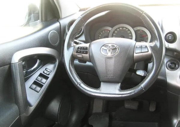 Toyota RAV4 cena 53500 przebieg: 178150, rok produkcji 2011 z Rybnik małe 497